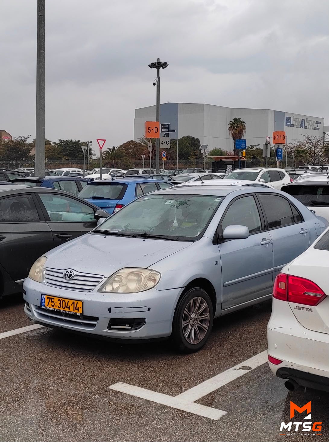 טויוטה קורולה