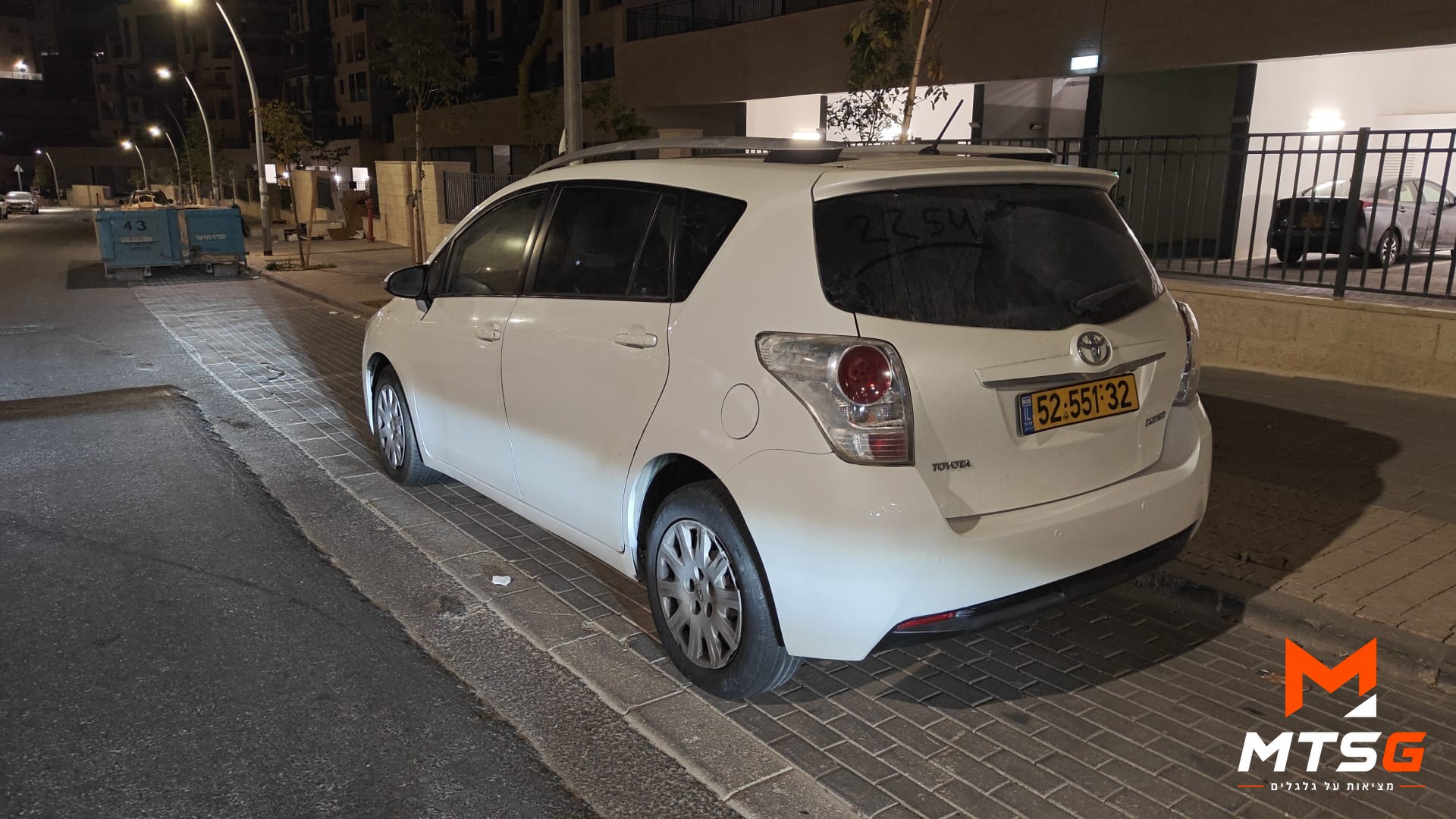טויוטה וורסו תמונה 2