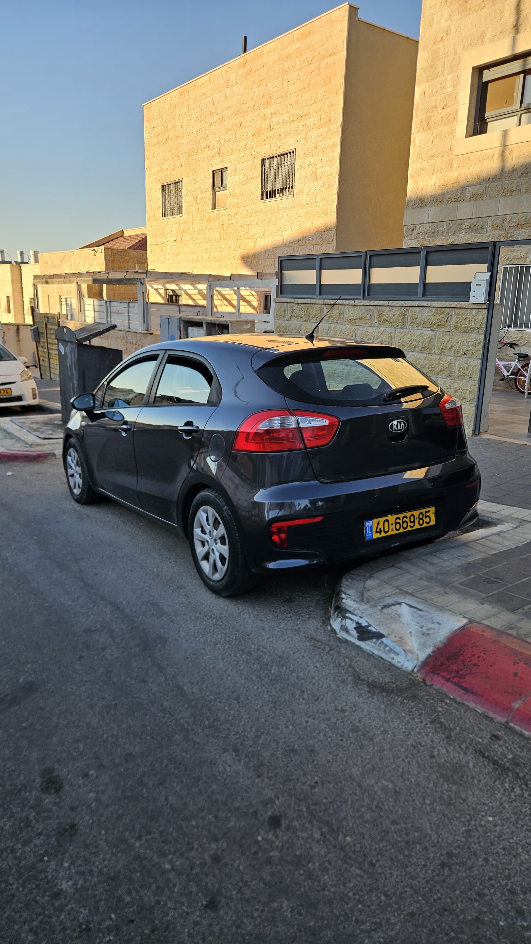 קיה ריו האצ'בק תמונה 3