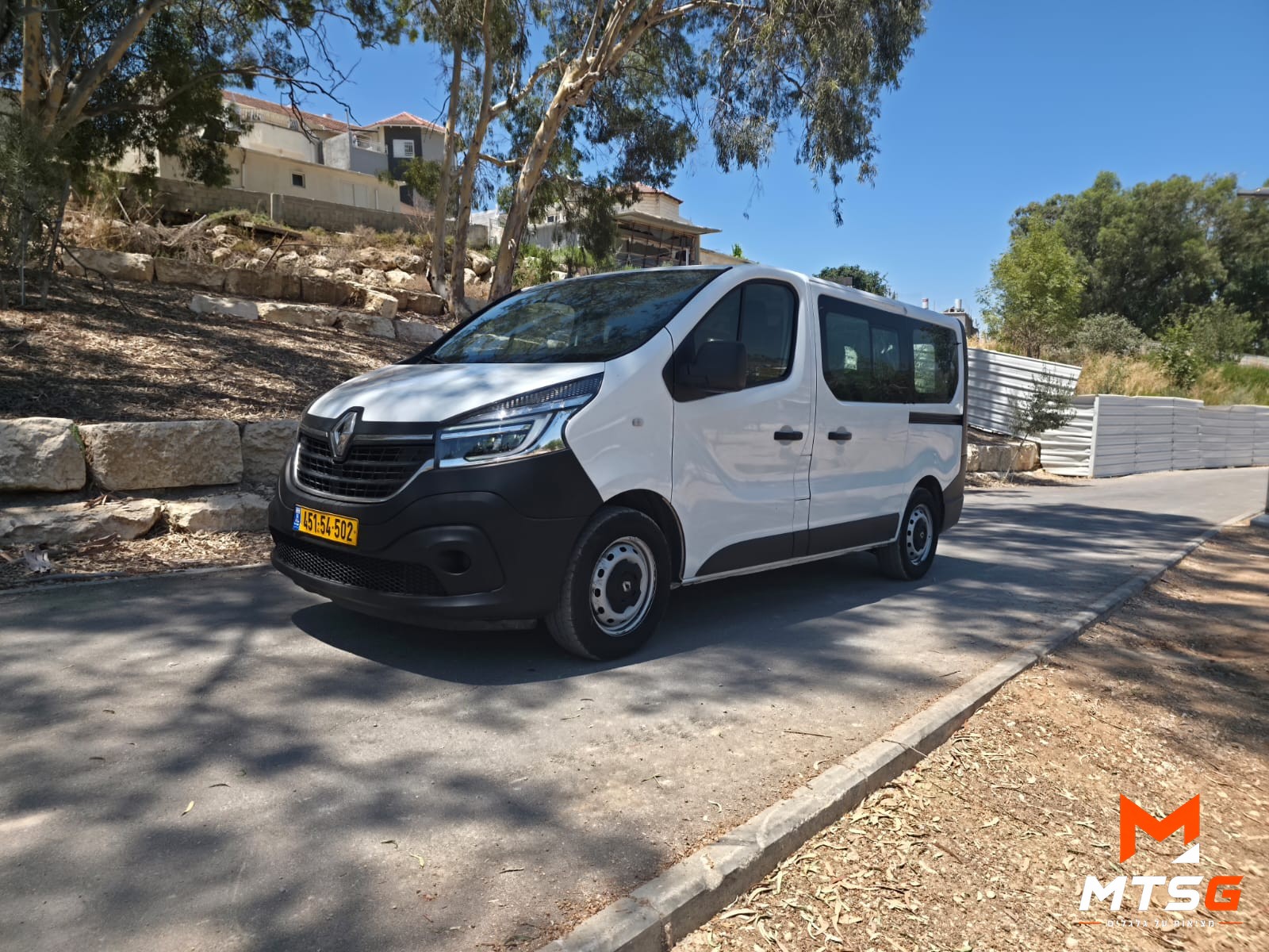 רנו טראפיק תמונה 1