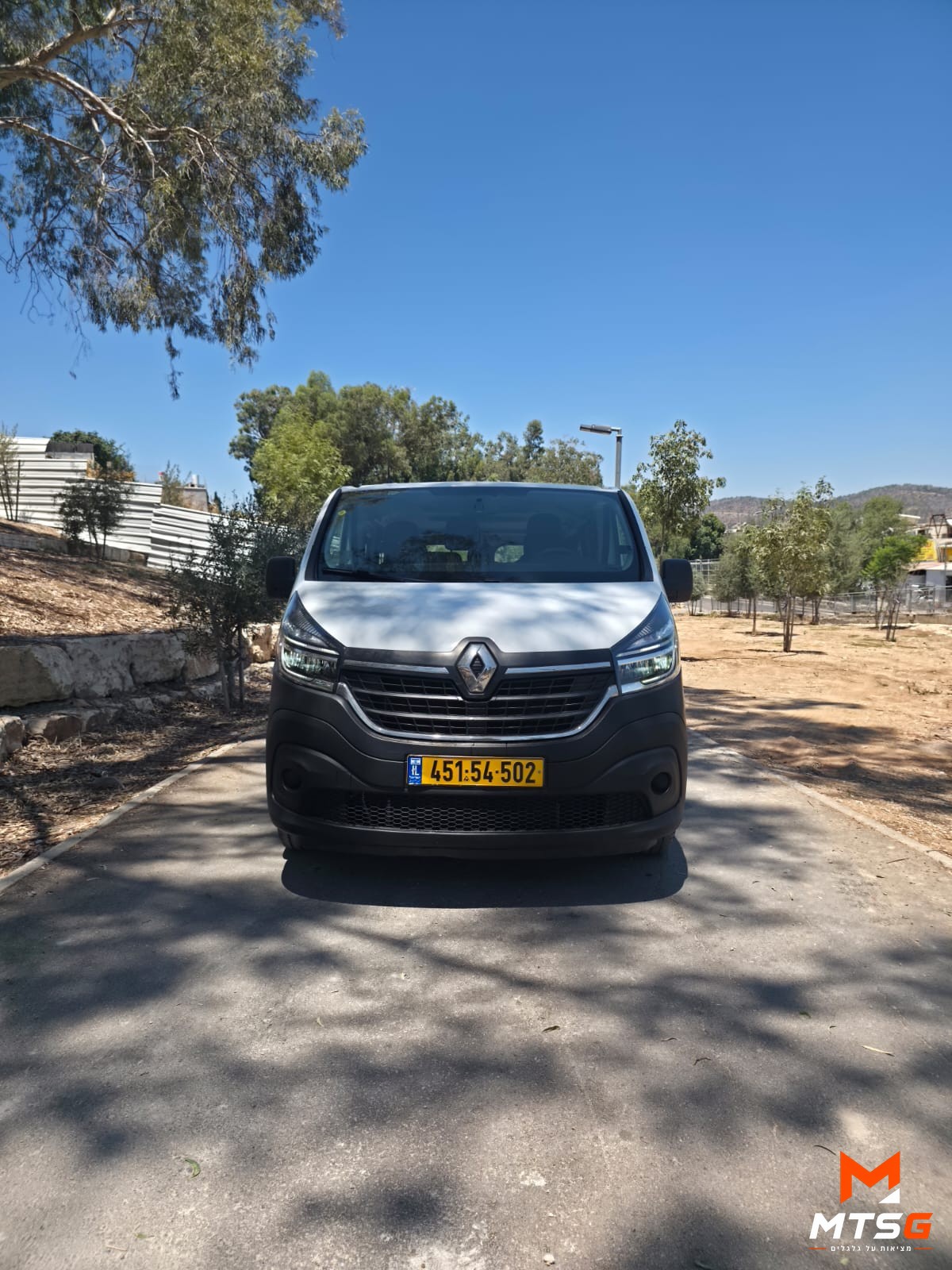 רנו טראפיק תמונה 2
