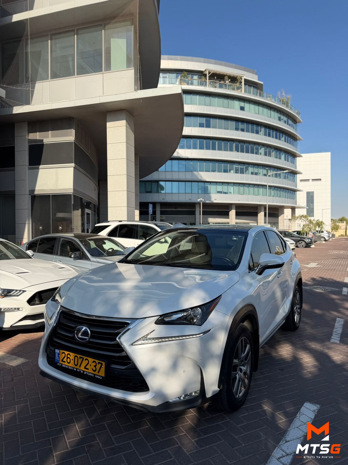 לקסוס NX300H תמונה 2