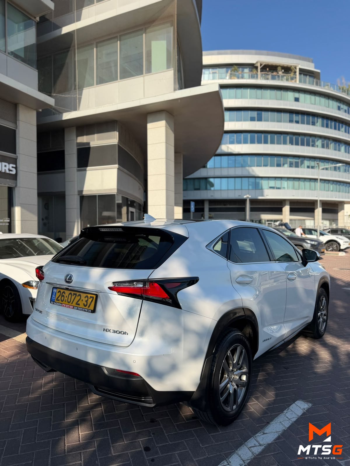 לקסוס NX300H תמונה 3